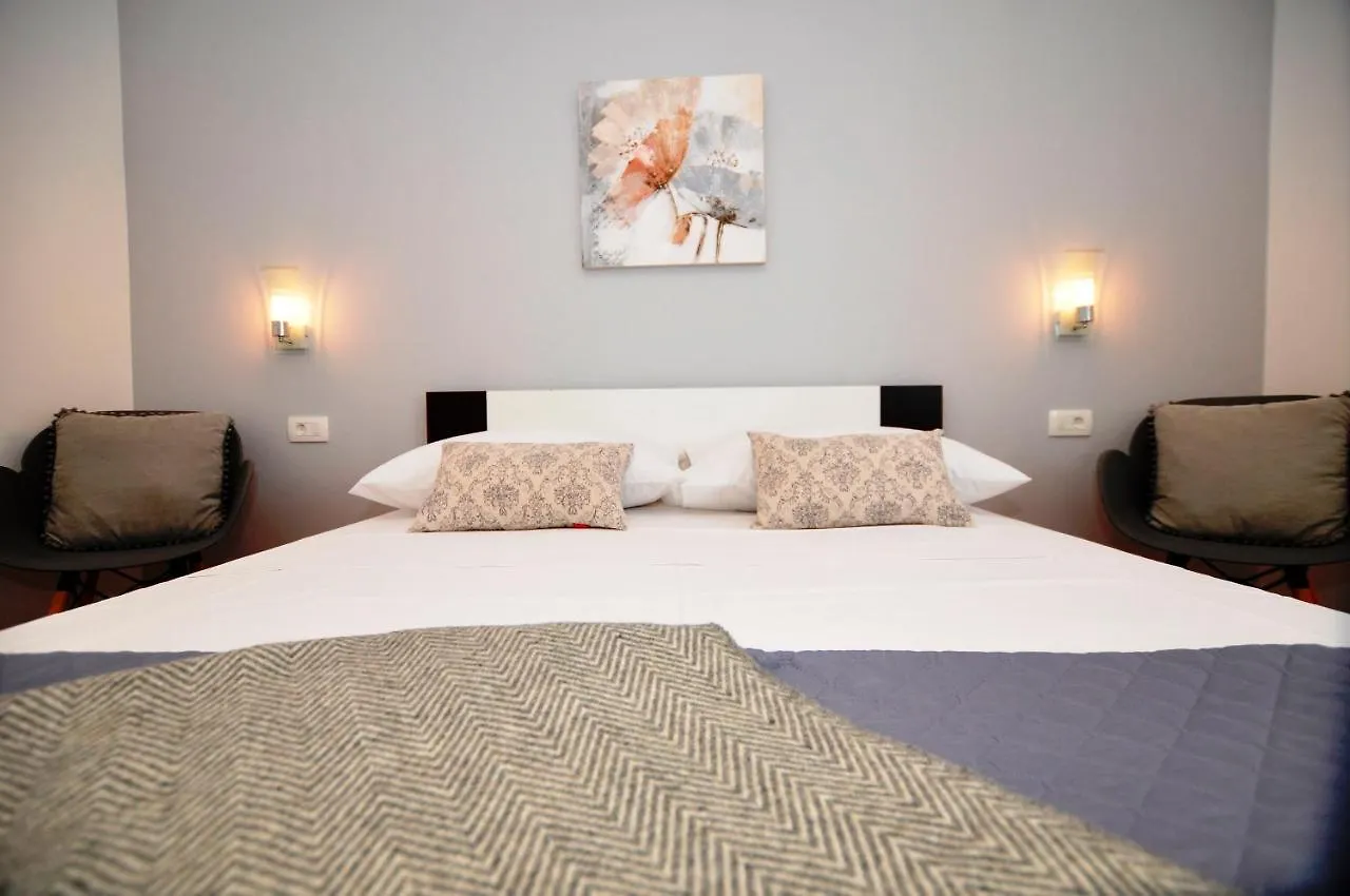 Apartment Nesh Split 0*,  Croatia